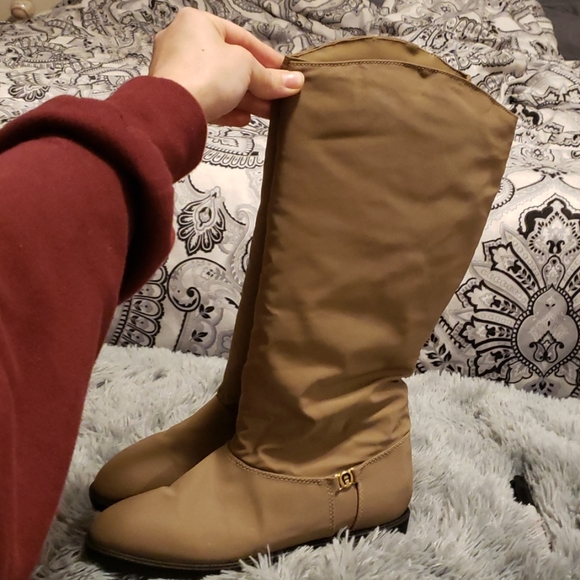 ETIENNE AIGNER boots - Picture 5 of 5